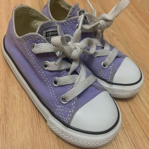 Toddler girls size 7 lavender converse